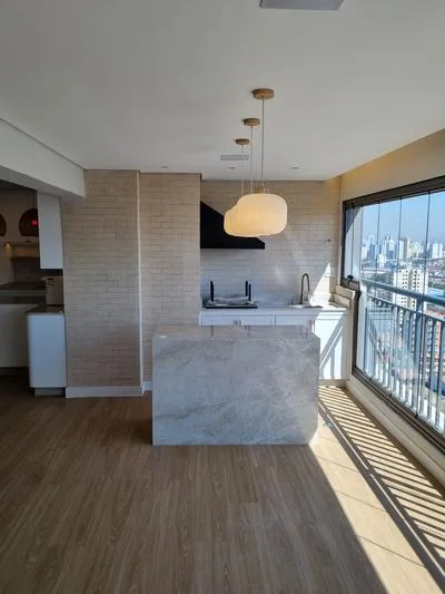 Apartamento Vila Matilde: corredor ripado